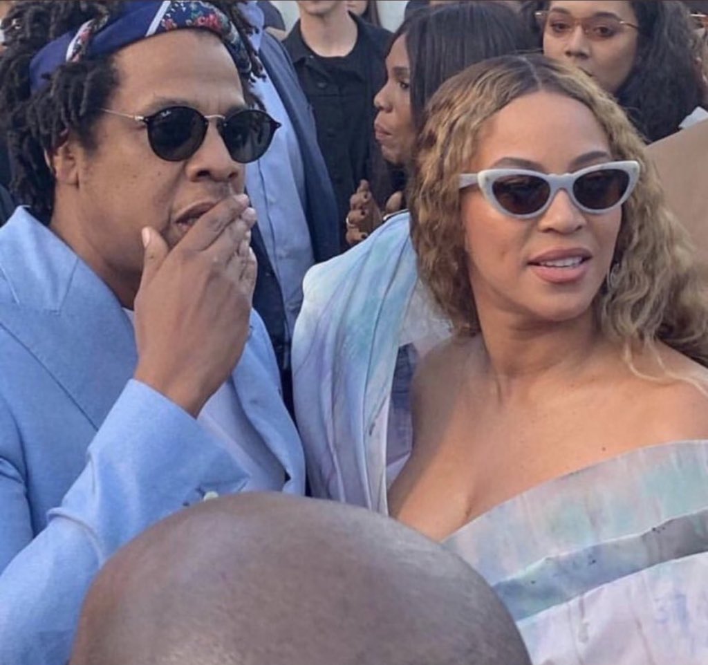 shawtyduwop_'s tweet photo. Listening to my coworker ask her husband to please send her lunch money and she’ll pay him back. https://t.co/yfujUIDvDQ