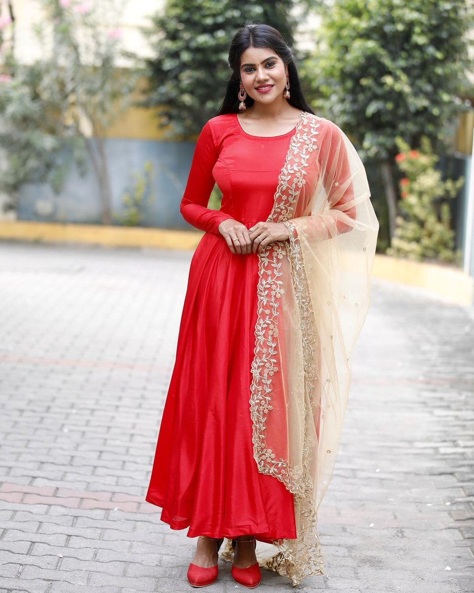 18Nivisha's tweet photo. Gorgeous queen 👑
Ever in Tamil Serial industry 💯
Is one and only Nivi Akka @i_nivisha 
#nivishasaree
#nivishaactress❤️ #nivisha_veriyans #nivisha🔥 #nivishatrendz #nivishasexy #nivishaofficial #nivishahot #nivishafansclub #nivisha_official #nivishaactress #beauty https://t.co/fO01KnFtRo