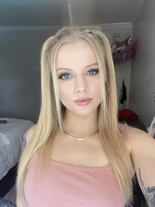 TW Pornstars Paris White. The most liked pictures and videos from