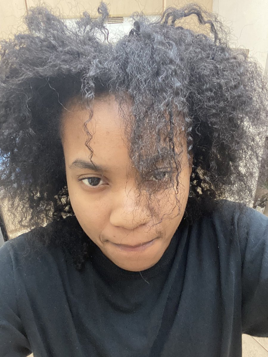 Dl_ForReal3's tweet image. My hair is growing 💯