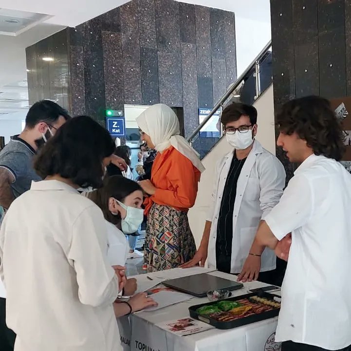 GaziantepBAT's tweet photo. Yıla çok güzel bir tanıtım etkinliği ile başladık. Standımızı ziyaret eden herkese teşekkür ederiz. ☺️

Bilimle kalın. ❤️ https://t.co/bwyMgipSBR
