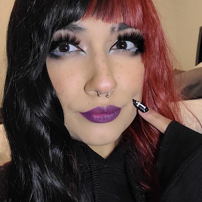 #NewProfilePic https://t.co/smpY3TCxJ2<a href="/tag/newprofilepic"class="tags">#NewProfilePic</a>