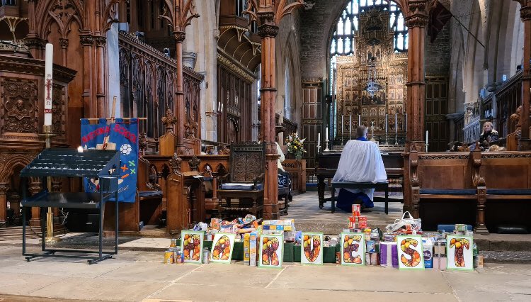 @National_Junior @National_Y3 @National_Y4 @National_Y5 @National_Y6 @Harrowby_Infant @StWulframs Our Harvest Service was such a blessing today. Thankyou to staff, pupils and parents for your generosity @GranthamFood will benefit from our giving ❤️❤️