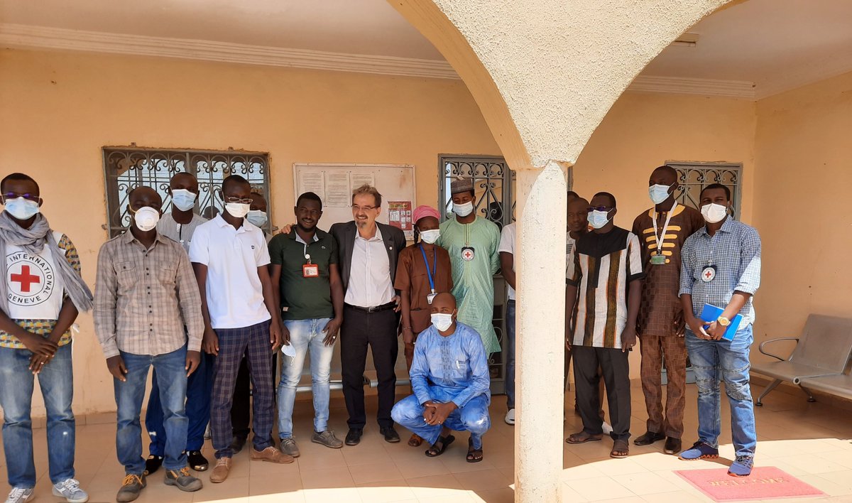 LaurentSaugy's tweet photo. La région du #Sahel #Burkina avec le plus grand nombre de #PDI. Il était important au vu des défis humanitaires, que je sois aux côtés des collègues directement confrontés à cette réalité. Merci à @AminouH47041839 et à toute l’équipe du @CICR_Afrique à #Djibo pour cet échange. https://t.co/7OvXL59dZY