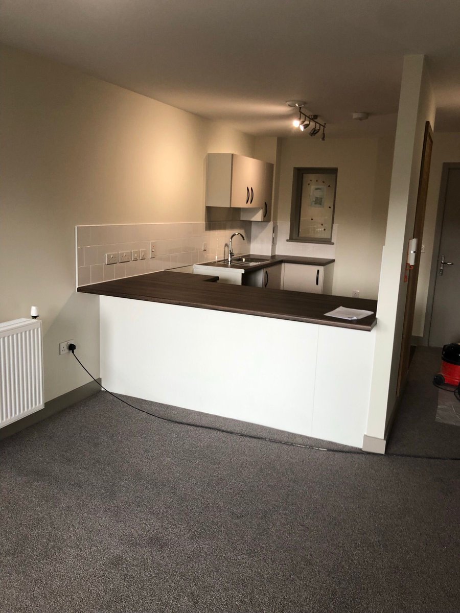 MurphyServices1's tweet photo. Builders and Sparkle Clean completed to 60 new build flats in Bow, London #newbuilds #buildersclean #sparkleclean https://t.co/6WpS3Bry9Y