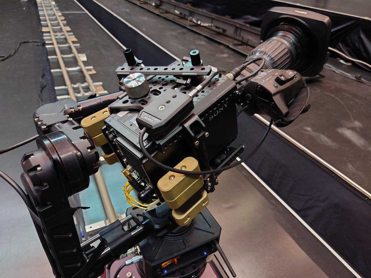 NewtonNordic's tweet photo. 🇯🇵 Compact #railcam with #Newtonhead S1 shooting live concerts in Japan with #SonyP43 4K camera and #Canonlens. We still have refurbished S1 for Euro 29 500
.
#stabilizedhead #remotehead #outsidebroadcast #remotedolly #broadcastcamera #cameraoperator #sonybroadcast https://t.co/xM4UlmBTqO
