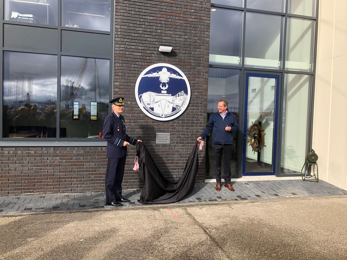 LtGenbdVerbeek's tweet photo. Samen met Marin Schulz CEO Buss Energy Group het Permanent Militair Object in de Eemshaven geopend in aanwezigheid van de Burgemeester @henkjanbolding Belangrijke effectbrenger binnen het Nationaal Plan Militaire Mobiliteit @Defensie #DVVO @HetHogeland @Barbara_Visser1 https://t.co/RbV2Qu7DIv