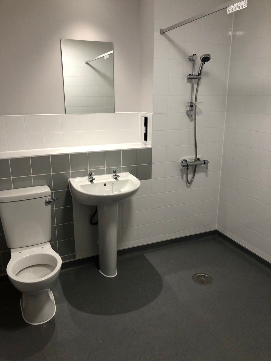 MurphyServices1's tweet photo. Builders and Sparkle Clean completed to 60 new build flats in Bow, London #newbuilds #buildersclean #sparkleclean https://t.co/6WpS3Bry9Y