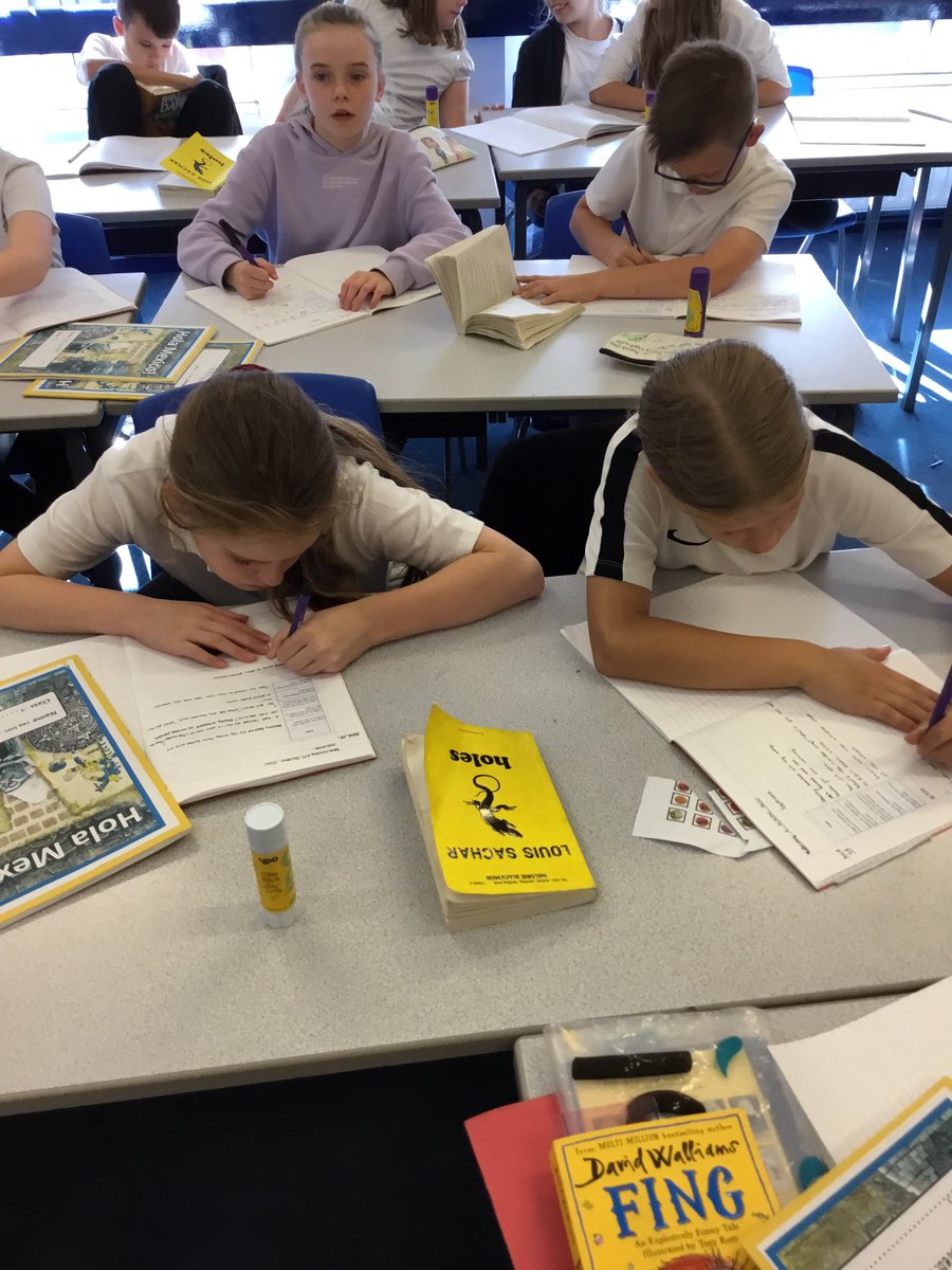 Class13LST's tweet photo. We are working so hard this afternoon with a difficult reading skill. We are learning how to make inferences and use evidence to support them. #stpsreading https://t.co/SjAd966WZ8