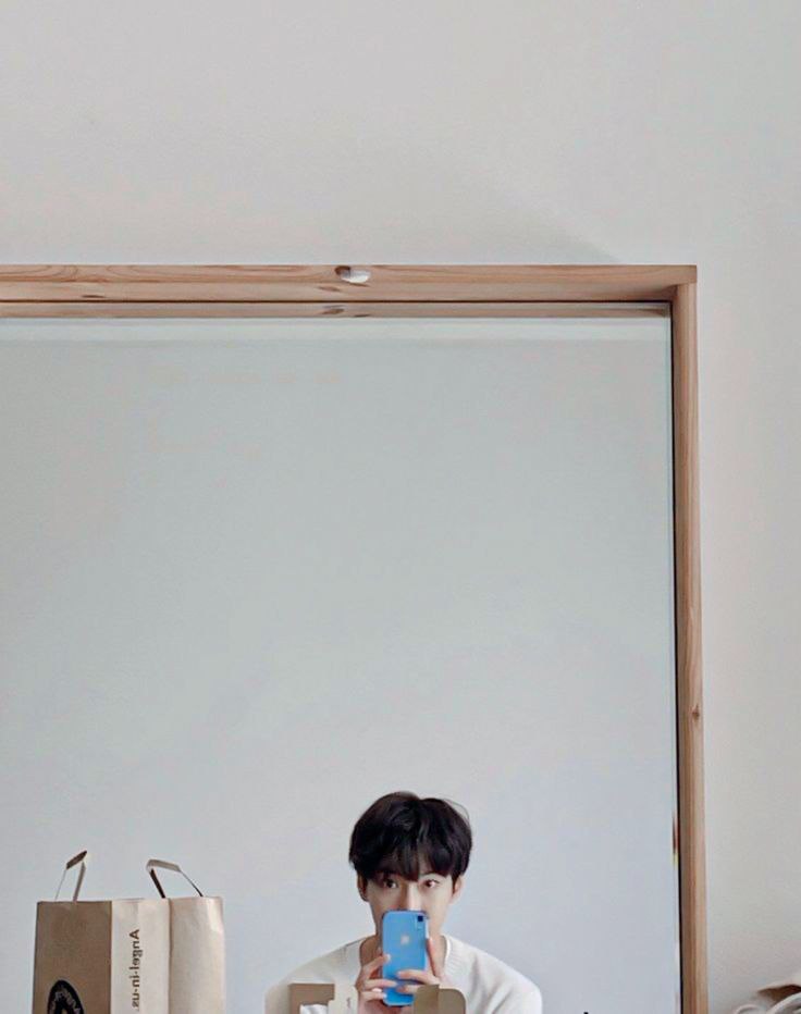 vocavitlu's tweet photo. ㅤㅤㅤㅤ      
Ontem a noite recebi um convite um tanto inesperado, fui sorteado pela CFN para virar um dos modelos testes da marca!! Não imaginava que o segredo que os CEOS guardavam seria esse novo projeto, ansioso pelo o que vem por aí, e aqui está o que veio junto ao convite. https://t.co/lSwQUD95tM