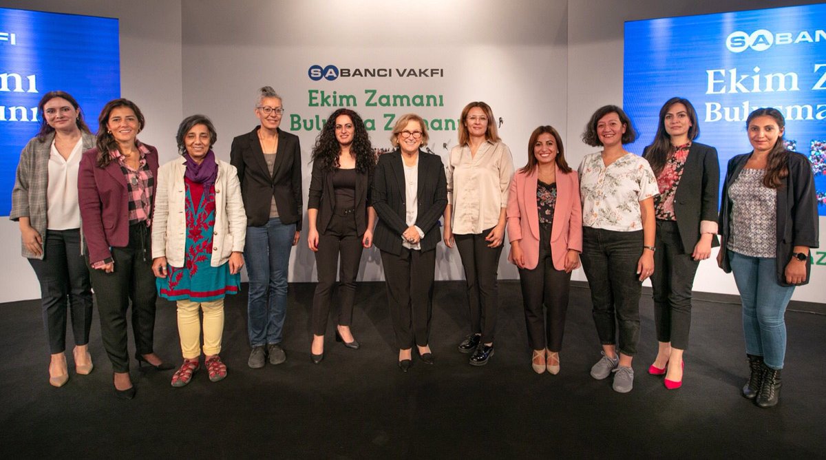 Gelenekselleşen Ekim Zamanı’nda yeniden sizlerle bir araya geldiğimiz için çok mutluyuz! 
🌱Türkiye’de sivil toplum kuruluşlarına 15 yıldır kesintisiz hibe desteği veren tek vakıf olarak, bugüne kadar 183 projeye, 32 milyon TL hibe desteği sağladık.