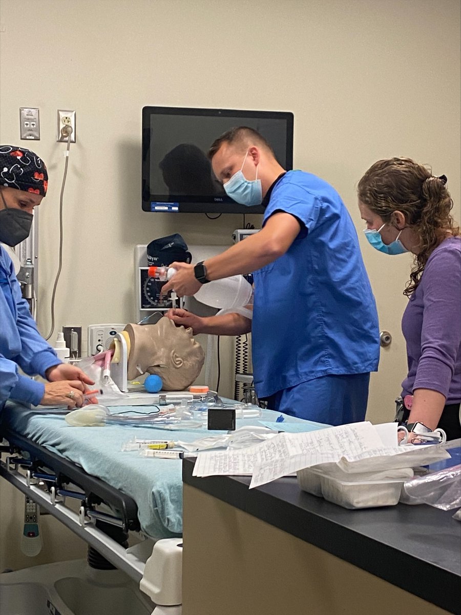 PennStNeurosurg's tweet photo. Critical Care Advanced Practice fellows in the #simulation lab practicing #intubations https://t.co/X6r7O1v4Mu