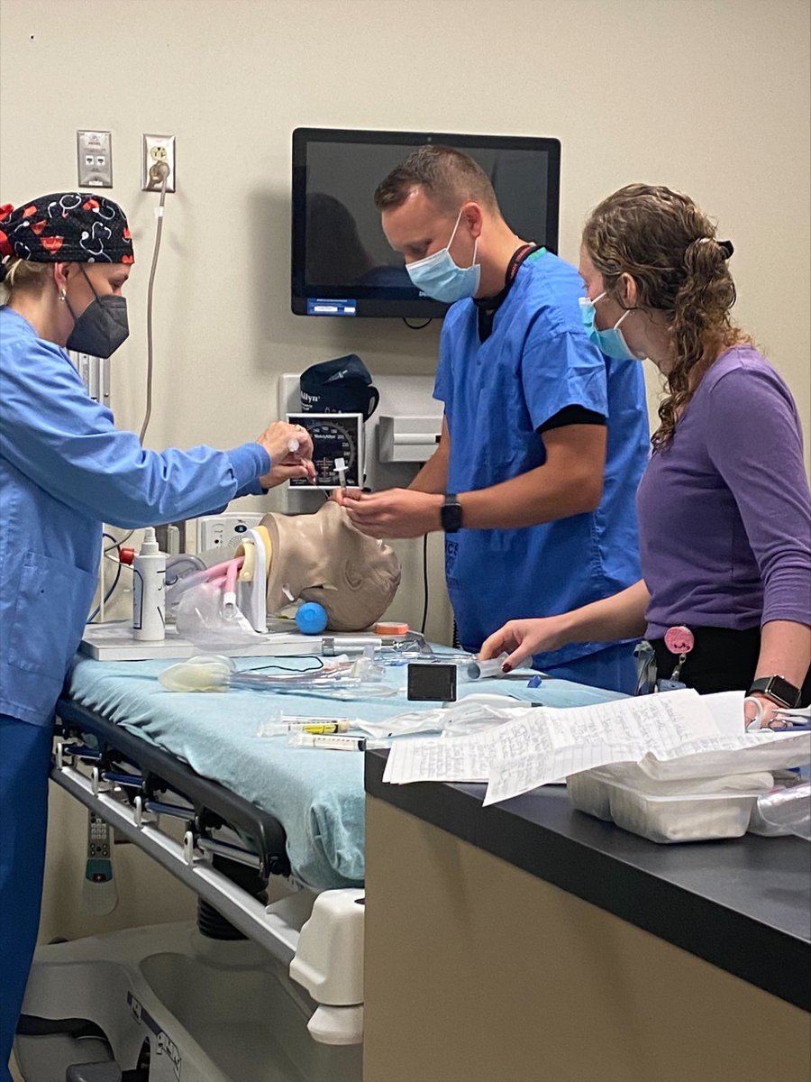 PennStNeurosurg's tweet photo. Critical Care Advanced Practice fellows in the #simulation lab practicing #intubations https://t.co/X6r7O1v4Mu