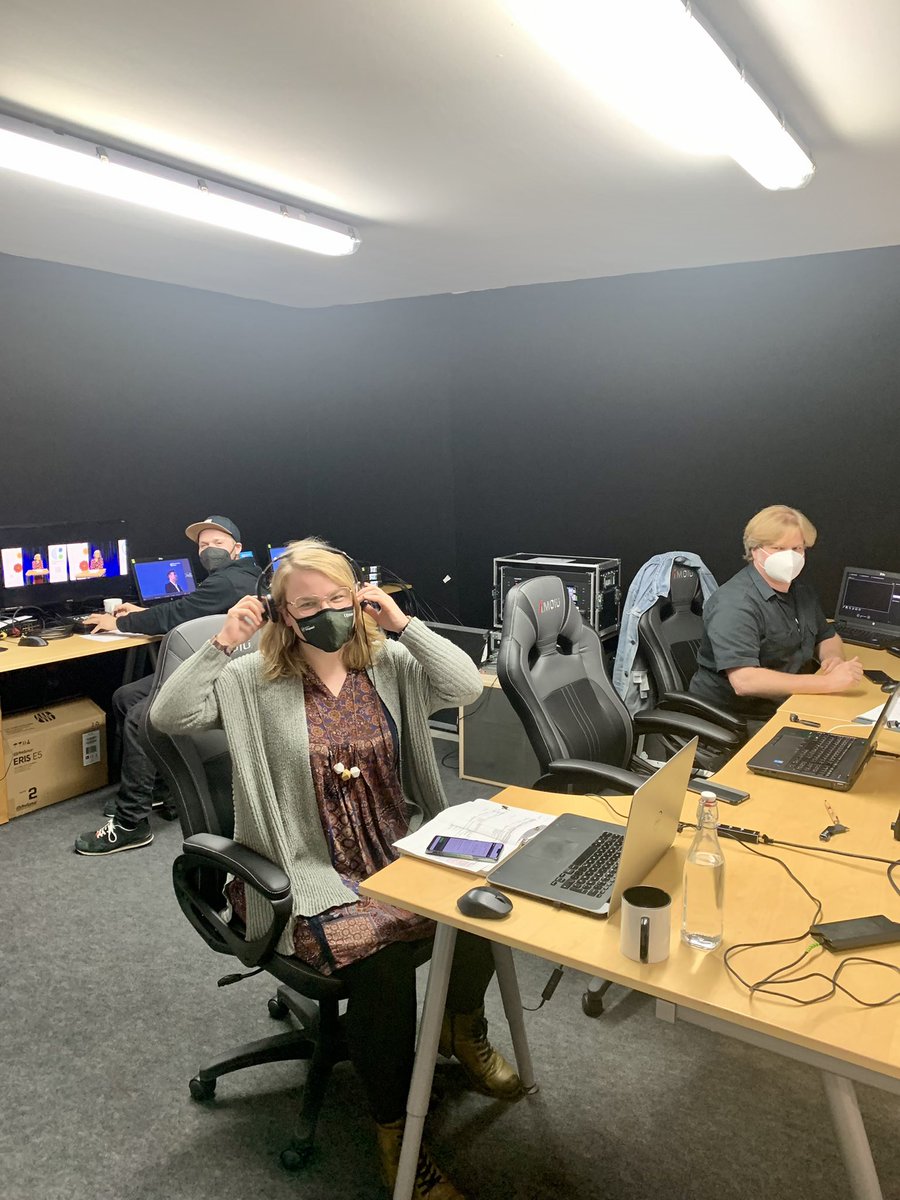 #BehindTheScenes vom Kick-Off des #CommunityPrize! Team Trio im Studio für den YouTube Livestream von <a href="/dfg_public/">DFG public | @dfg_public@wisskomm.social</a> &amp; <a href="/ResearchGermany/">Research in Germany - Initiative of the BMFTR</a>