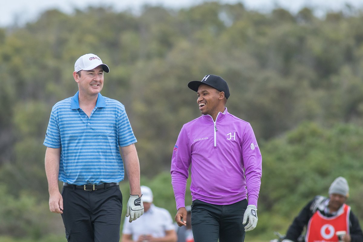 originsofgolf_'s tweet photo. Huge thanks to the @CompleatGolfer Team who came out and enjoyed the @Humewoodgolf conditions at last weeks #VOGHumewood ๐ฌ๐
#VOGHumewood
#VodacomOrigins
#GreatnessBeginshere #SunshineTour #Sail #Flooid https://t.co/9tJGimNTqM