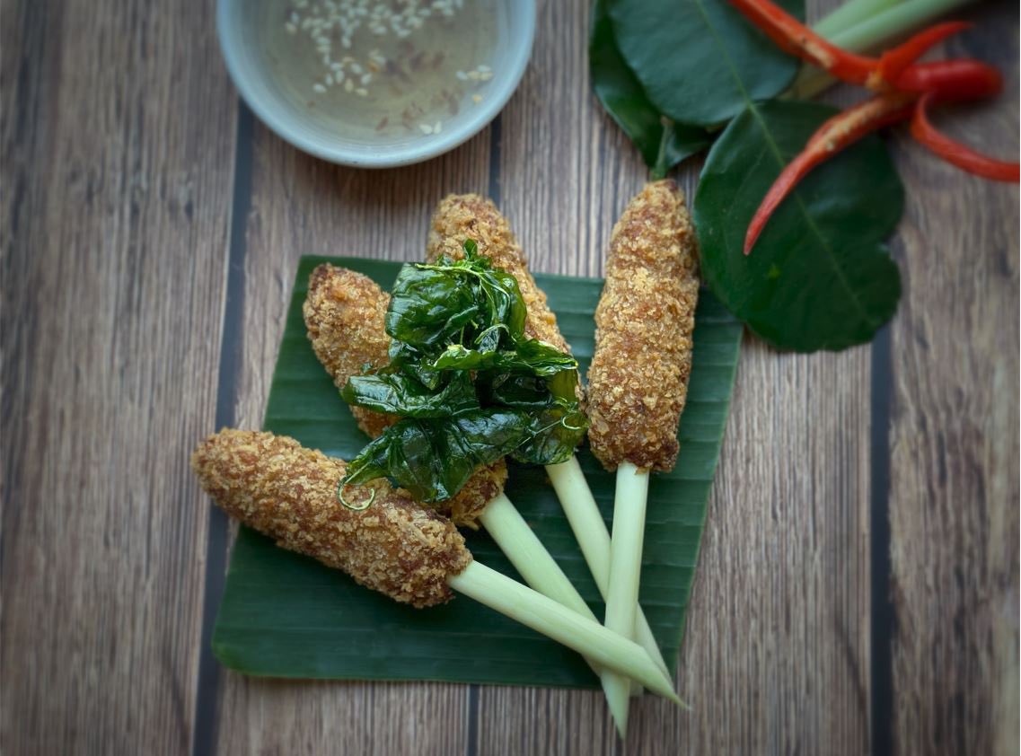 An authentic Thai experience awaits with a rich medley of flavours at Soi Soi. Call 24985000

بانتظاركم تجربة تايلاندية اصيلة بنكهات غنية في مطعم 
سوي سوي. اتصل على 24985000 

#Kempinski #KempinskiMuscat #almoujmuscat #Muscat #DiscoveryLoyalty #Omanbyyou #ExperienceOman