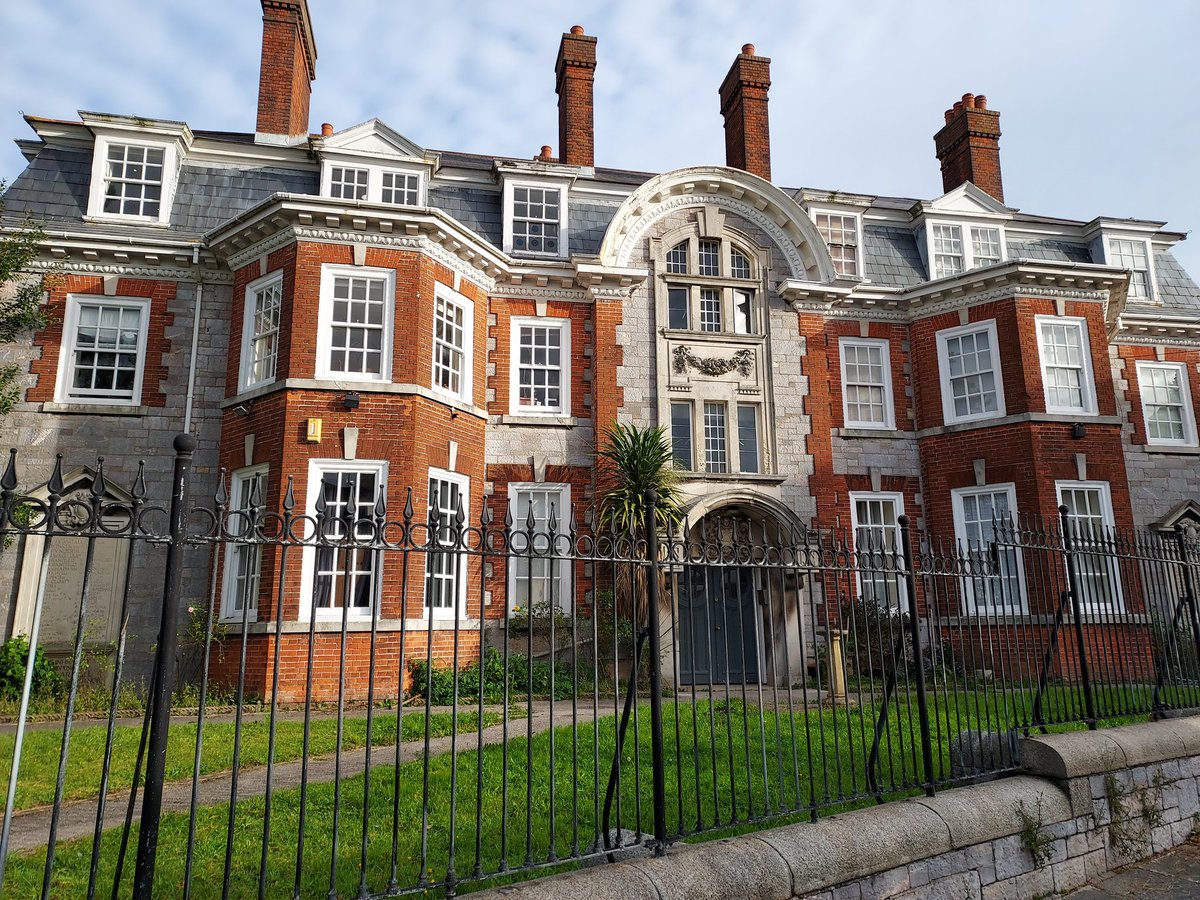 Loved the history walk around Plymouth this morning. Great to learn the history of social work and what it originated from🚶‍♀️🗺️ #socialworkstudent #historyofsocialwork #plymouthuni