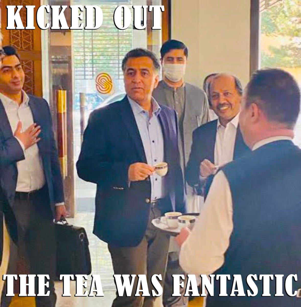 majorgauravarya's tweet photo. Chief of ISI Lt Gen Faiz Hameed went to Kabul to have a cup of tea. Now he has been kicked out of his job by army chief Gen Qamar Javed Bajwa.

In Pakistan they are saying #TheTeaWasFantastic   

Basically, chai bahut mehengi pad gayi ☕️ https://t.co/WvRCOHhIJR