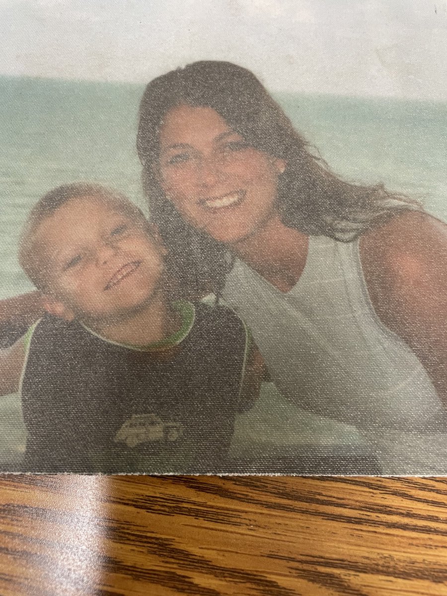 RandiSRussell's tweet photo. Younger days https://t.co/aZiWaAn3mN