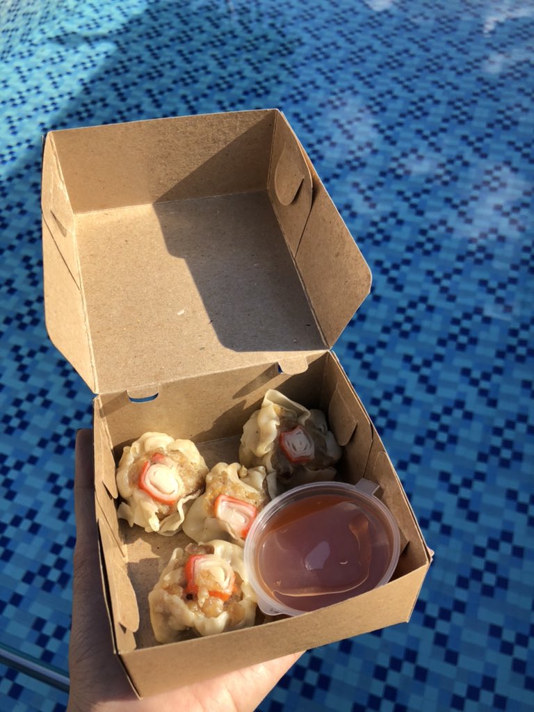 jajandimsumyuk's tweet photo. ✨Jajanan Dimsum✨
Variant Dimsum Crab 4pcs🥟🥢
Harga: Rp. 12.000
Inbox for order
& find us on twitter,instagram:
@jajan.dimsumyuk
#dimsumlampung #dimsumhalal #dimsumayam #DimsumNori #dimsumcrab #dimsumtime #lampung #bandarlampung https://t.co/CVyfJRC2xJ