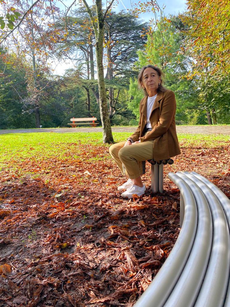 SocialistasDono's tweet photo. Una exposición en @cristina_enea muestra mobiliario urbano de diseño de la mano del equipo #moduz. Bancos, juegos y otra serie de curiosos atractivos para disfrutar del parque. @PSE_Marisol https://t.co/X9QE3QGSpz