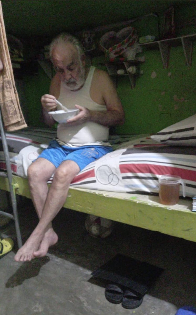 PedritoExtranja's tweet photo. Si conocen a los familiares del señor Ivan Vaca, anciano preso en el gulag de Guayaquil, les ruego comunicarles que estamos dispuestos a asumir su defensa GRATUITAMENTE: 
Por si acaso, NO seré candidato a nada. https://t.co/16XprUBwZ1