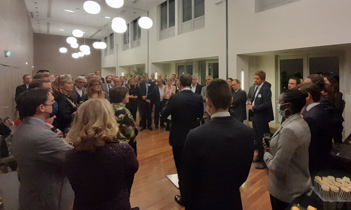 ecentialrobot's tweet photo. eCential Robotics was thrilled yesterday to attend the @HTID_Paris
@StephaneLavalle, eCential Robotics CEO, had meaningful discussions about surgical robotics take-off and presented eCential Robotics.
#HTID3 #innovation #medtech #robotics #surgicalrobotics #roboticsurgery https://t.co/MHj7U2mO1F