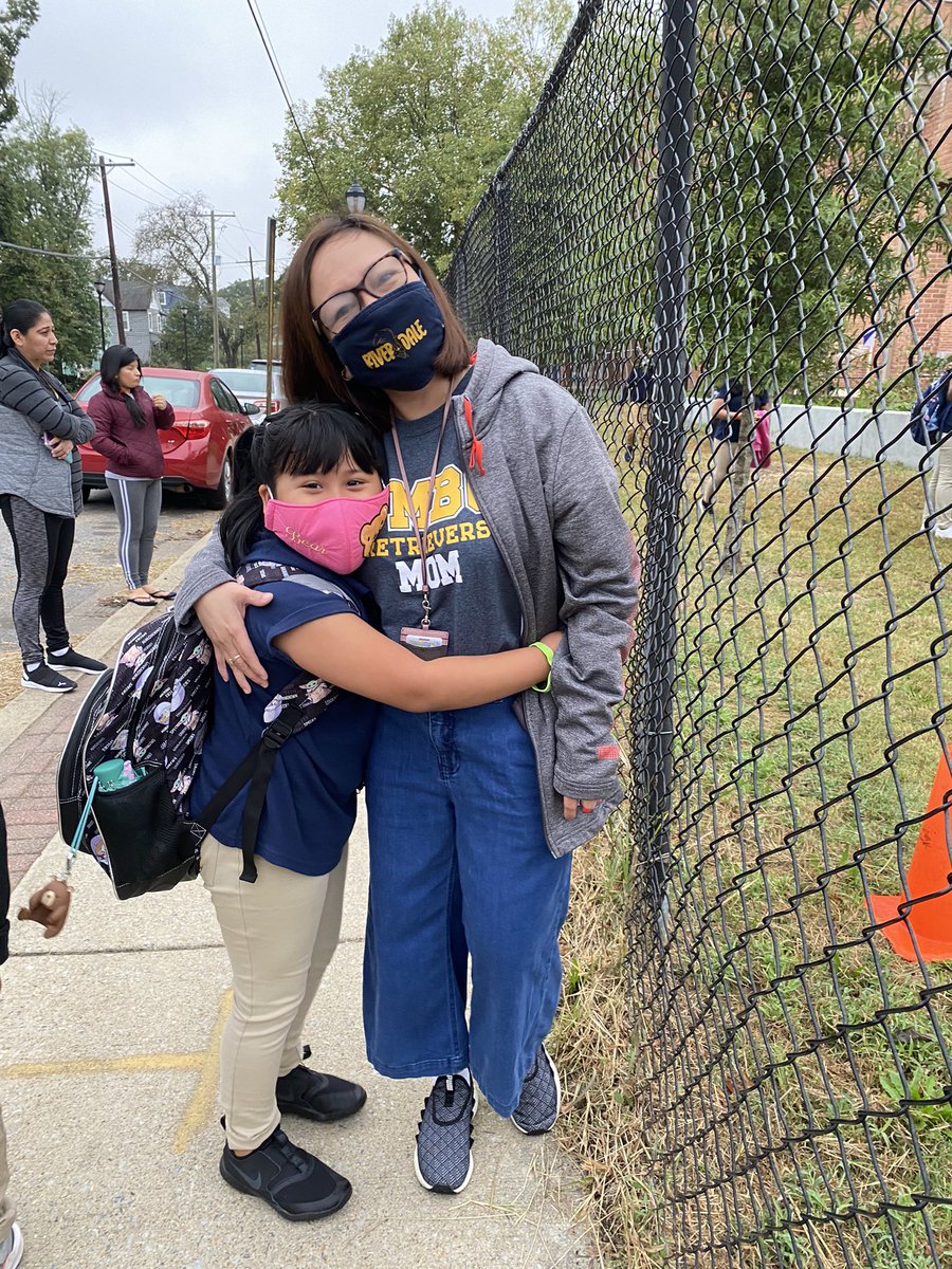 PGCPS_RES's tweet photo. Teachers came out to walk with our students for national walk to school day. @pgcps #WalkToSchoolDay https://t.co/B6wE40BuyJ