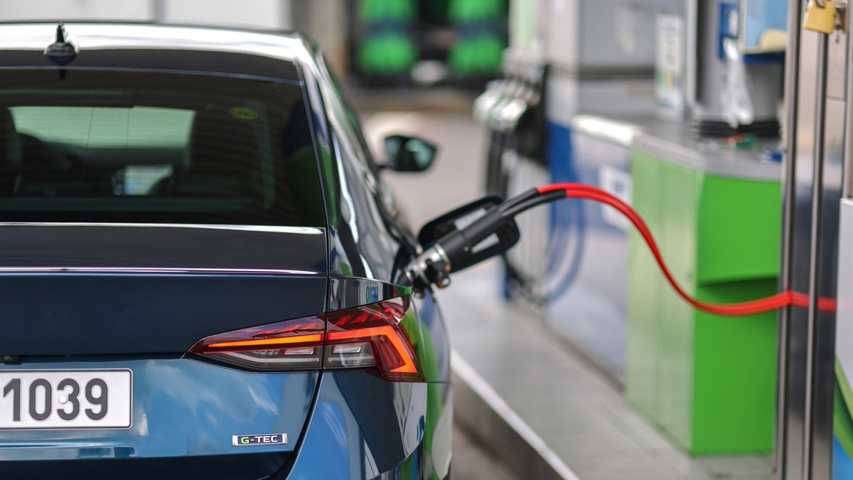 Che cosa sta succedendo ai prezzi del #gas, del #metano e, in generale, dell’#energia? Davide Tabarelli, presidente di #Nomisma Energia, ci ha spiegato i motivi dei forti rincari, che proseguiranno almeno per tutto il primo semestre del 2022  -->  bit.ly/3FkDXwN