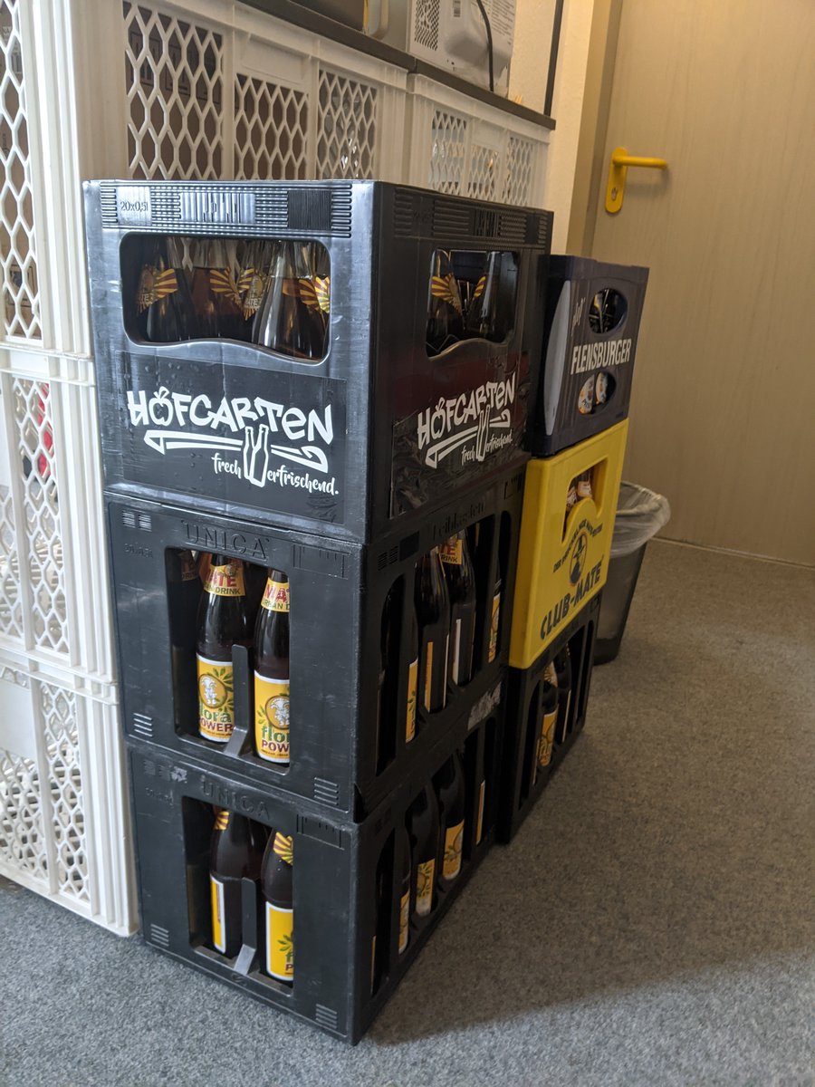 Endlich! Im Büro von <a href="/plainschwarz/">@plainschwarz@fosstodon.org</a> &amp; <a href="/republica/">re:publica</a> gibt es wieder <a href="/FloraPowerMate/">Flora Power Mate</a>!