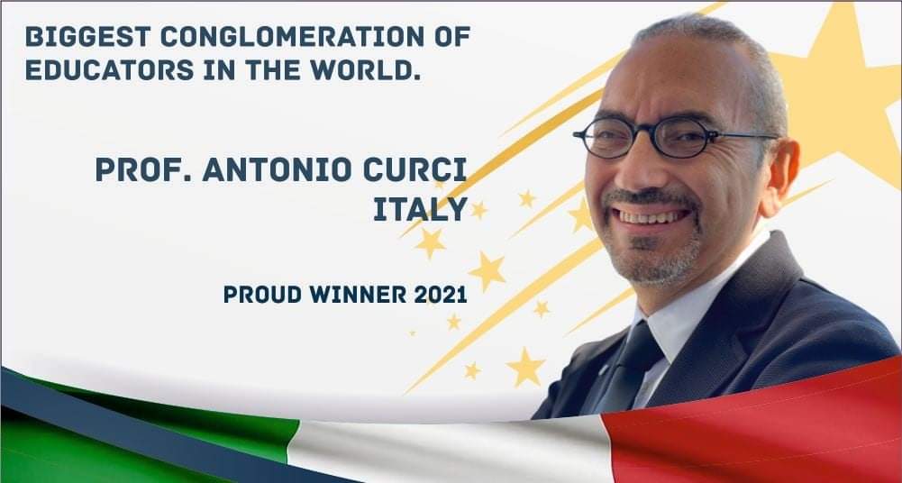 Congratulazioni al nostro Prof. #AntonioCurci 🥳🥳🥳
“Questo è un riconoscimento che io vivo come membro di una comunità: la mia scuola, la mia città, il MED. È un risultato frutto di un impegno sinergico“
medmediaeducation.it/news/global-te…
#GlobalTeacherAward