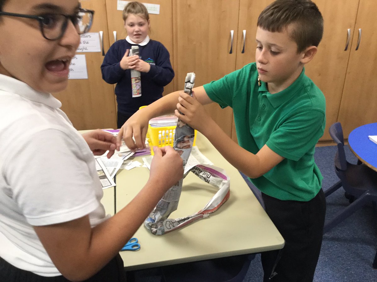 Ellishighlands's tweet photo. In PSHE we been learning the importance of working as a team and used these skills to build the tallest newspaper tower! @HighlandsPS @HumberEdTrust https://t.co/xjQXAIFbsF