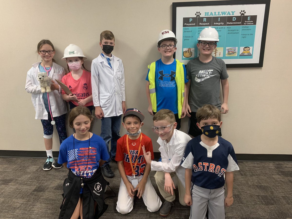 MsBarber_Pope's tweet photo. Career day is always so fun!  Gamers, teachers, vets &amp; engineers! https://t.co/Cr3TtSrpQh