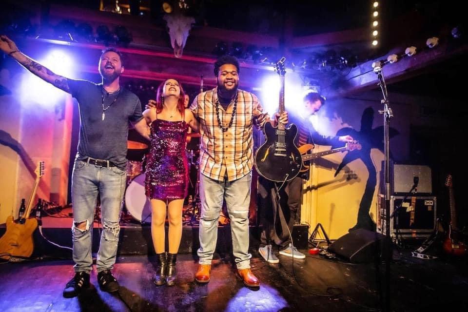 BluesCaravan's tweet photo. DONβT MISS the Blues Caravan TONIGHT 10/06!
@Fricks Monti in Frick, Switzerland!
π«Tickets - https://t.co/7WHpy3B5uB
#fricksmonti @whitneyshaysing #jeremiahjohnson #ryanperry @RufRecords @BluesBrat https://t.co/UzUBeHII6B
