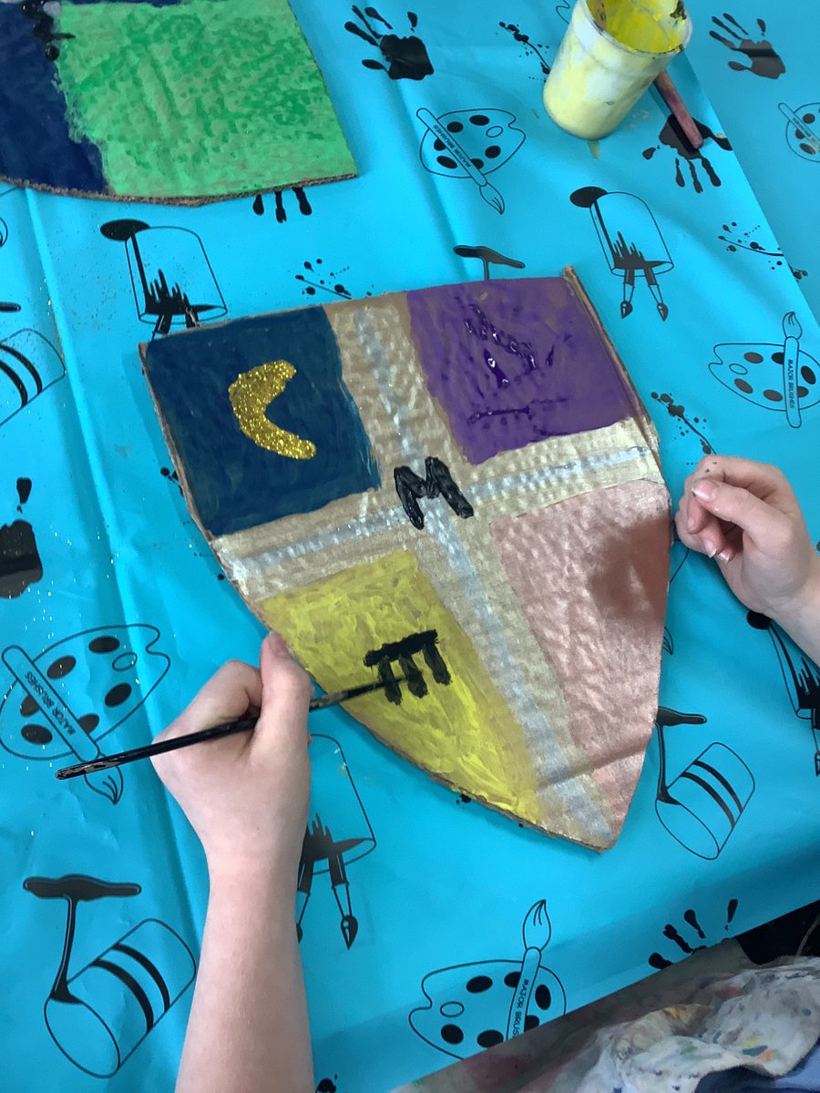 GPSYear5's tweet photo. Heraldry shields #gpsart #gpsdt #gpstopic https://t.co/5Js7G1IVvb