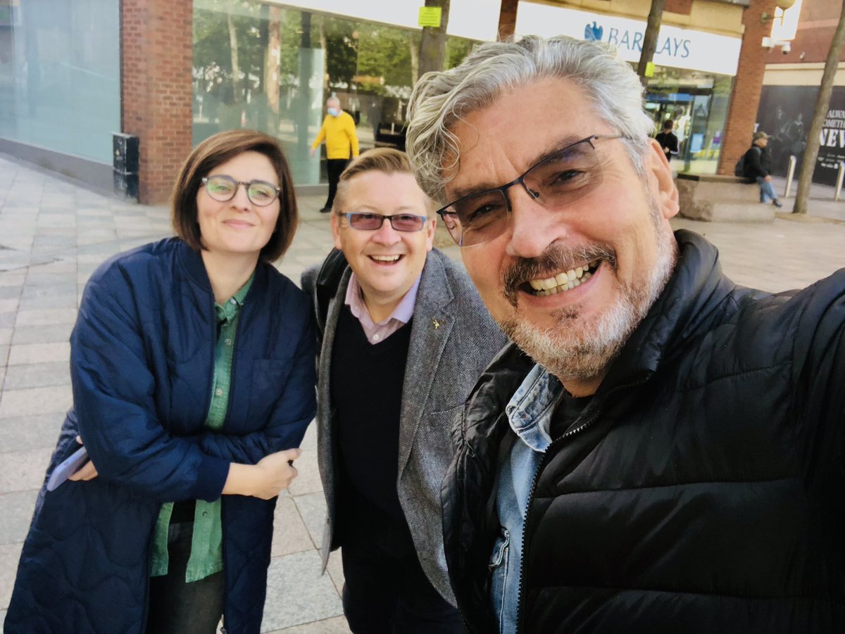 Great to catch up with @andimorley79 and Gary from @BelvoirWarring talking about all the exciting things going on in #Warrington town centre #LoveWarrington