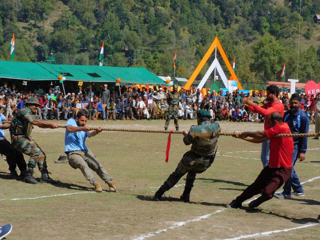 MustafaBhatt's tweet photo. True happiness comes from joy of  others. Joy all around.
Har Kadam par Saath...
#Keran #Keranmela #Kashmir #ChinarCorps #NationFirst https://t.co/yAGUHWHLo4