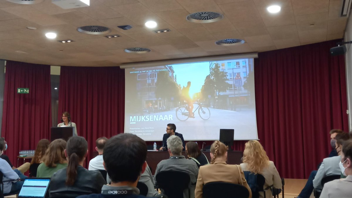 <a href="/larapezporro/">Lara Pérez-Porro</a>: "We understand cycling as a language. We want cities to speak the language of bicycles. #Wayfinding is more than signaling, it is the combination of external and internal information."

<a href="/mijksenaar/">Mijksenaar</a> #EuroVeloConference21 #CICLOBCN21