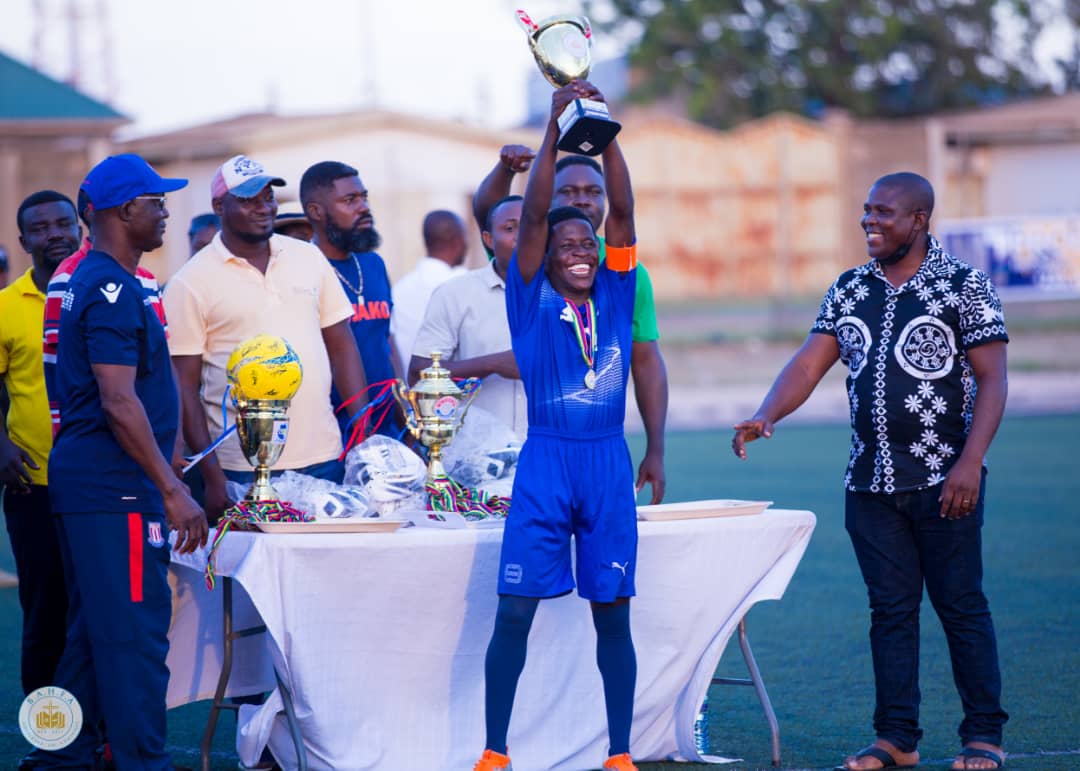 There is HUGE blessing in helping others make their impossible possible. I'm humbled to be involved with BAHFA, a project I set up with <a href="/KrisHughes7/">Kristopher Hughes</a> in Ghana. Look at those smiles 😁.Check out on Insta (@bahfa_ghana) and FB (<a href="/Bahfa/">Bahou Fadma</a>.ghana) #givingback #inspiringageneration #BAHFA