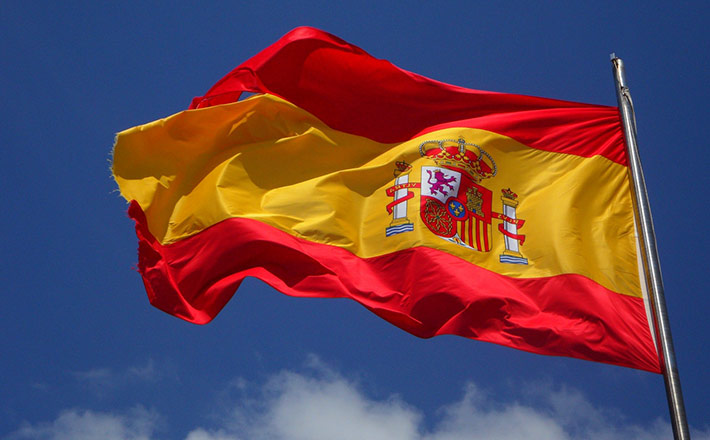 PlataformaMill1's tweet photo. La #COMGEMEL organiza para el día 7 de Octubre un SOLEMNE #ARRIADO DE BANDERA en la Plaza Pedro Segura,frente al #Monumento a los Héroes de Taxdirt en Melilla,con motivo de la celebración del "Día de Fiesta Nacional" a las 19:30h, a cargo del #RAMIX N° 32 https://t.co/wWC2Hv1Frg https://t.co/QhXKDTOhJf
