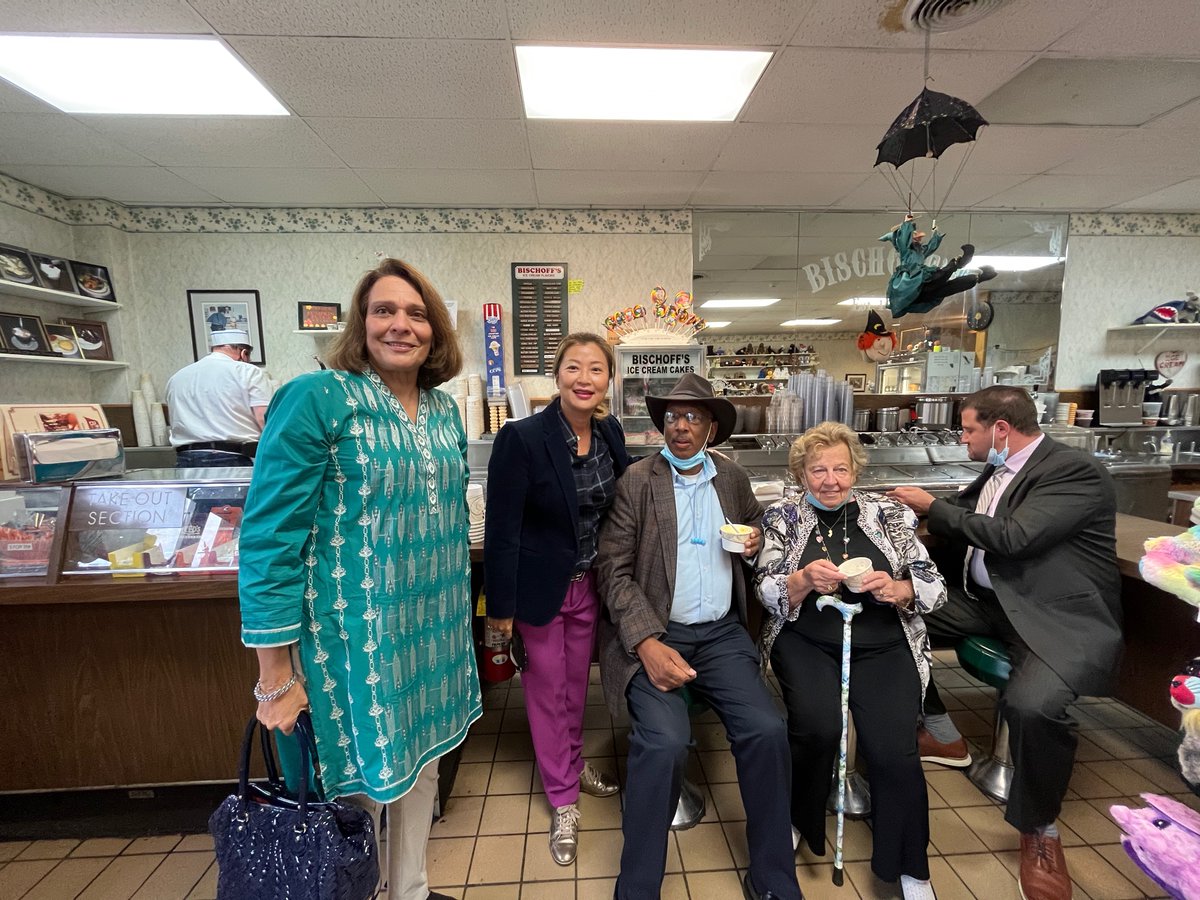 Thanks for stopping by a District 37 staple,  @PhilMurphyNJ.

If Democrats show up, we win!  Make sure you have a plan to vote by November 2nd. 

You can still request a mail-in-ballot, early voting begins October 23rd, and of course, polls are open on election day  6am - 8pm.