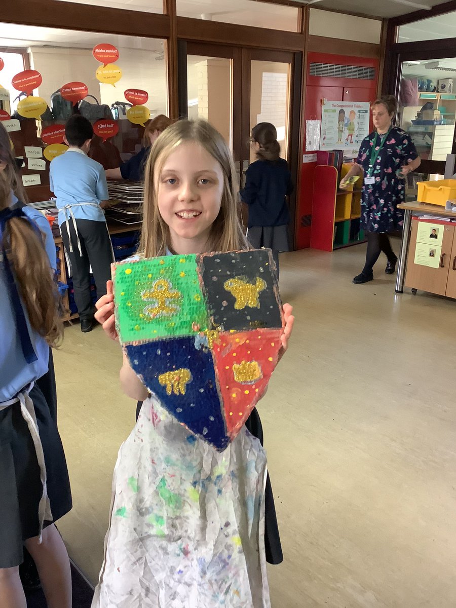 GPSYear5's tweet photo. Heraldry shields #gpsart #gpsdt #gpstopic https://t.co/0scHCY1tSN