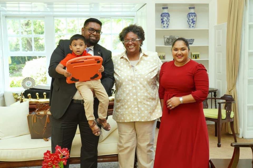 #SNAPSHOT: Guyanese President Irfaan Ali and his family meets with Barbados PM Mia Amor Mottley at her official residence Ilaro Court; President Ali and his delegation attended #UNCTAD15 & also engaged in bilateral discussions with Barbados (OPGY)