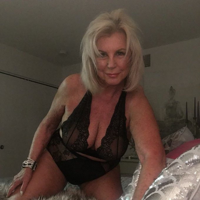 Mature Cougar on Twitter " mudvixen Lets get it on Lisa ! https //t.co