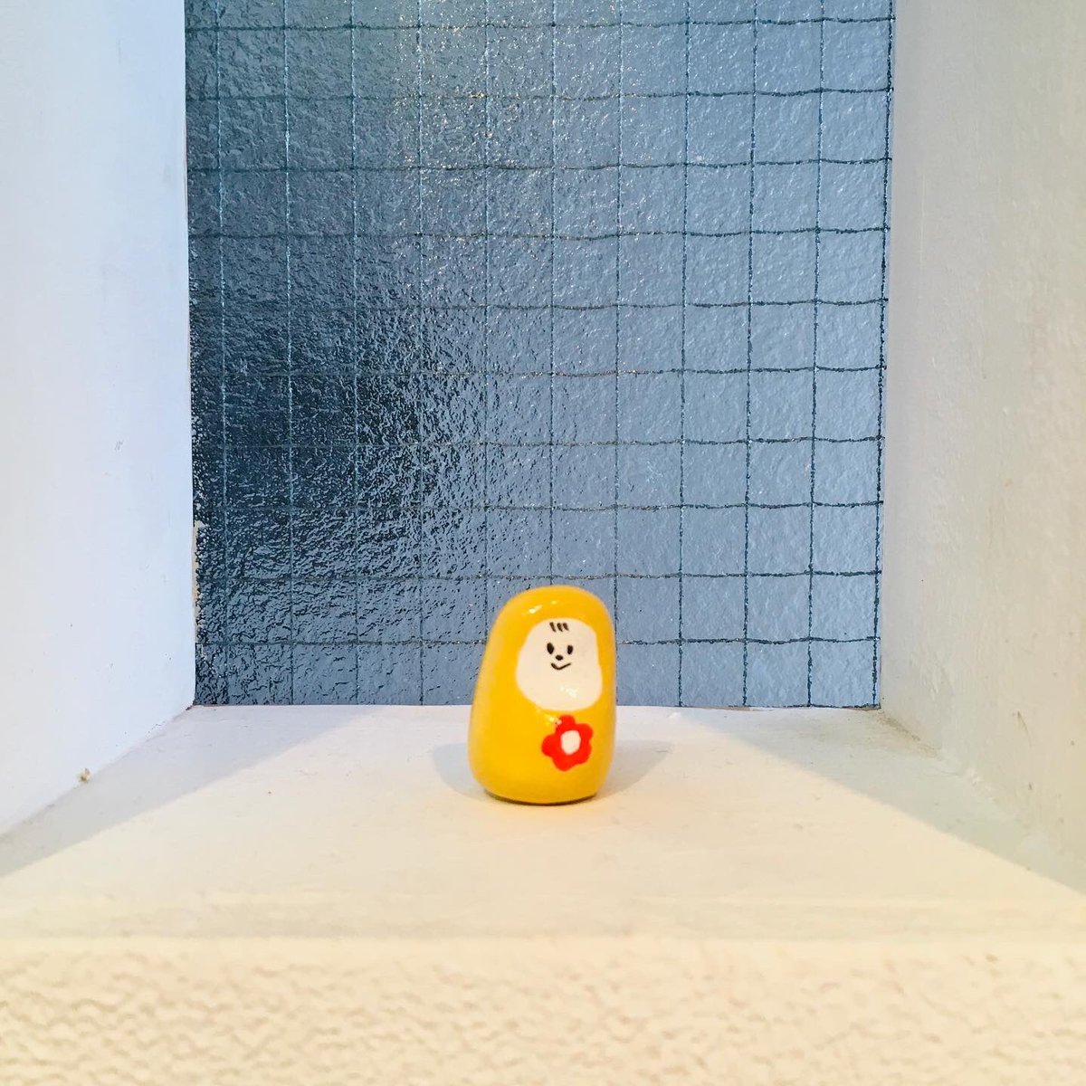101as3's tweet photo. 個展が無事に終了しました。
今回人気をかっさらったタヌキと、心の清い人にしか見えない守り神の人形も喜んでおります。足を運んでくださった皆様、気にかけてくださった皆様、ギャラリーの皆様、ありがとうございました。久しぶりの友達に会えたり、作品を通した新しい出会いに恵まれました。 https://t.co/11OvAn5P9K