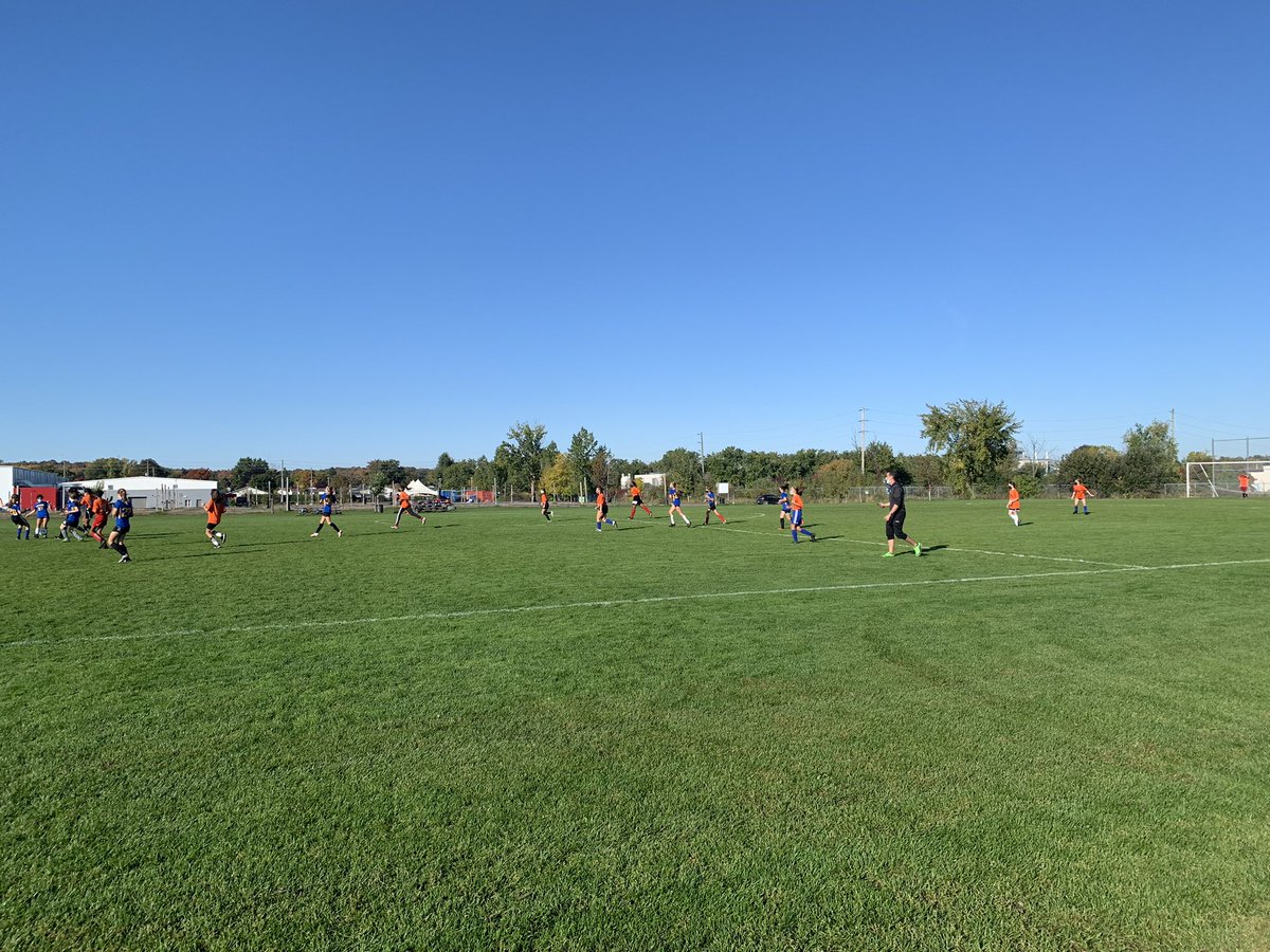 C’est un retour des sports parascolaires! Premier tournoi ASEICO aujourd’hui pour les élèves de l’intermédiaire! <a href="/ecolecatholique/">CECCE</a> <a href="/escgarneau/">ESC Garneau</a> #noussommesgarneau