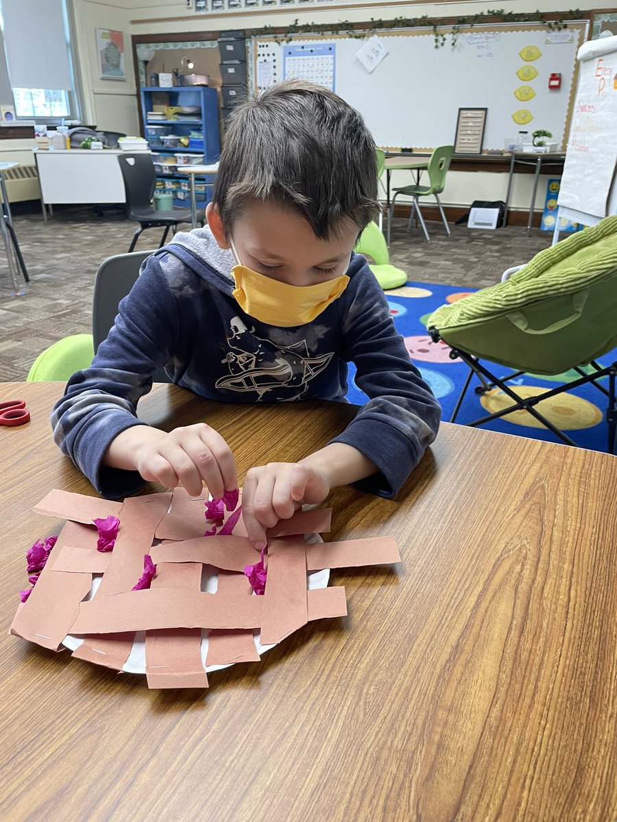 MrSeanBrown_'s tweet photo. Today this #BridgeKid worked on identifying characters, conflict and resolution with one of his favorite stories Enemy Pie! At the end he even had the opportunity to create his own enemy pie! #whyLP #TrueNorthBrunswick https://t.co/Lv22n84xbE