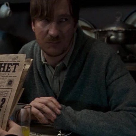 siriusbvIack's tweet photo. HELLO WHY DID I NEVER REALIZE THE 40 LINE STARE ALSO HAPPENED IN THE MOVIE?? HE'S STARTING DIRECTLY AT SIRIUS FOR SO LONG https://t.co/lgNjM3FS4n