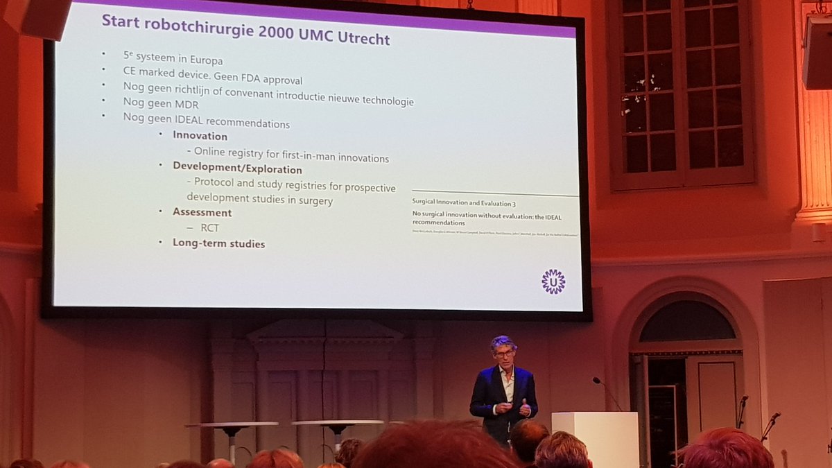 martijnmd's tweet photo. Jelle Ruurda, hoogleraar robotchirurgie @UMCUtrecht en lid bestuur FMS, beschrijft op het Rode Hoed Symposium 'De medisch specialist in andere tijden!' de ontwikkeling en bekostiging van robotchirurgie https://t.co/dBRnPA6LzO