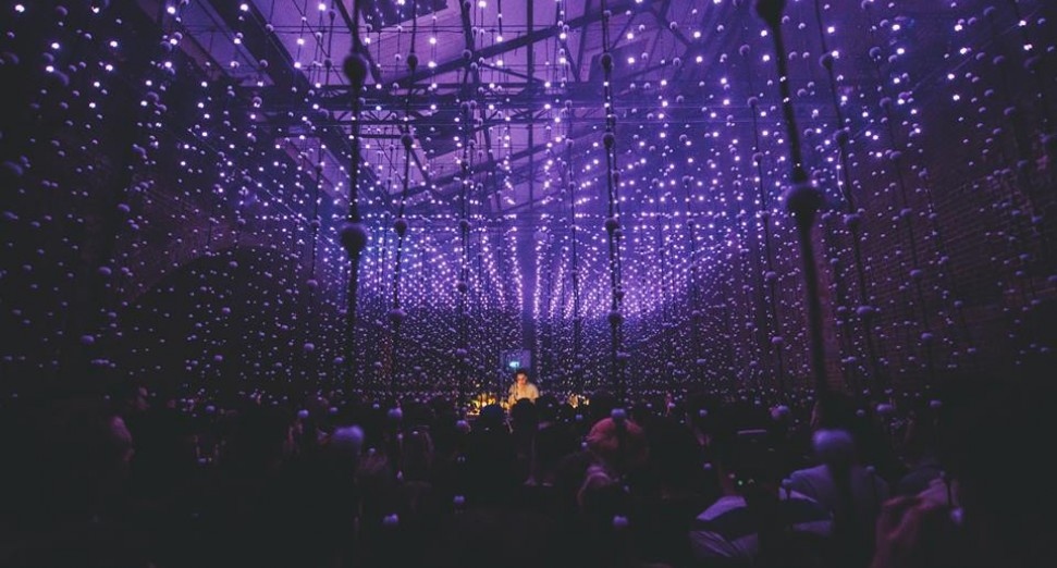 meridian_b's tweet photo. Managed to see this @fourtetkieran gig back in May 2019 at @yourallypally. It was ace! #fourtet #alexandrapalace⁠
.⁠
.⁠
.⁠
#idols #influences #musicartist #artistlife #vinylcollection #vinyl #musicfan #disco #discomusic #electronicmusic #electronicdancemusic #jackyourbody https://t.co/vHHfWD2YAq